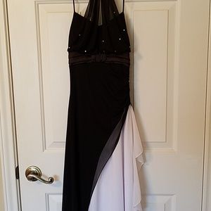 Formal black & white prom dress size 3/4 nwot